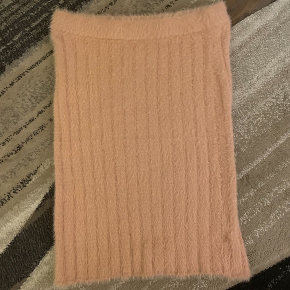 Double Zero Boutique light pink fuzzy pencil style skirt - Picture 2 of 4